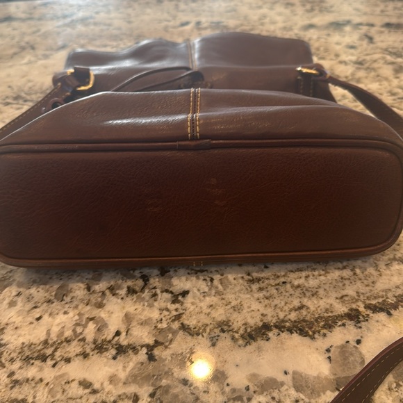 Dooney & Bourke Florentine Toggle Medium Crossbody Gently Used Condition - Picture 4 of 7